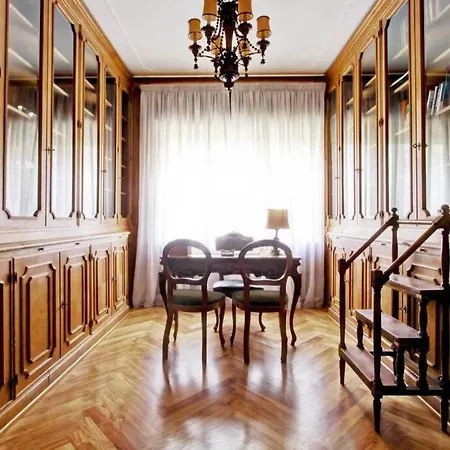 Tizii Apartment